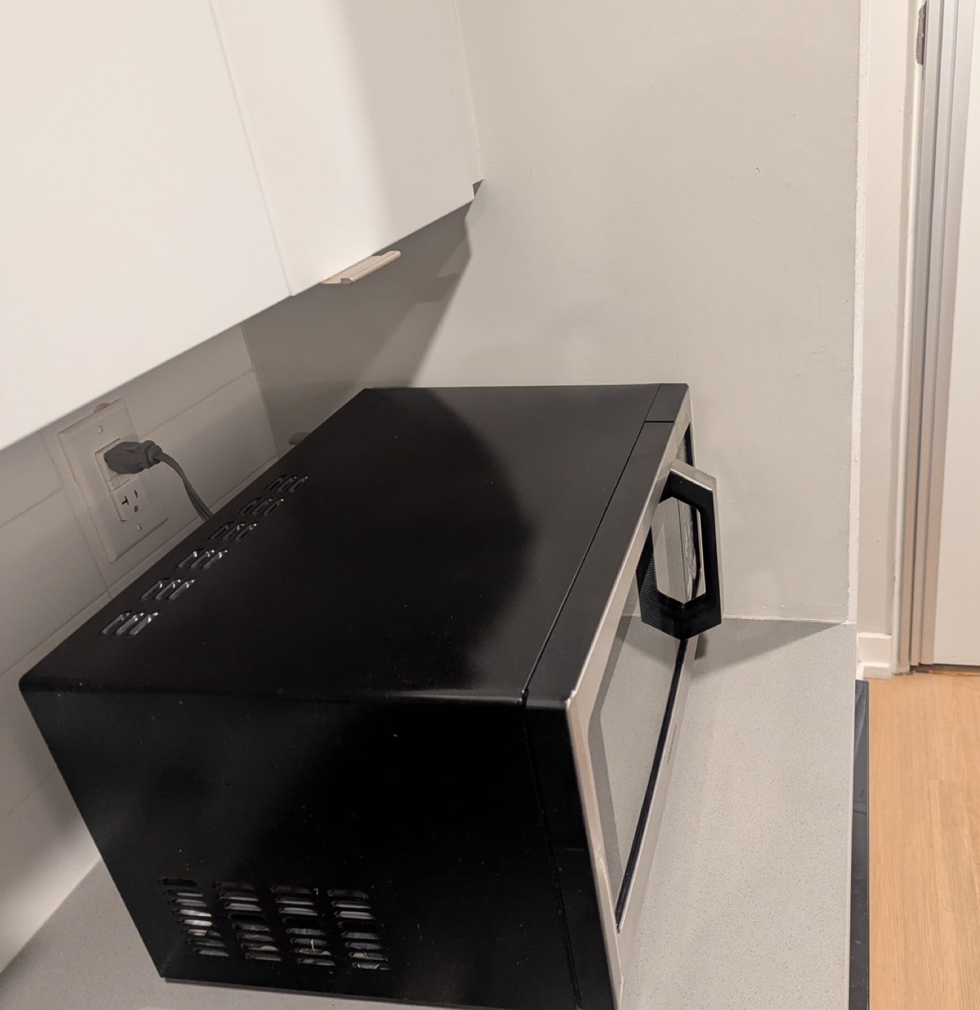 Toshiba Microwave - photo 3