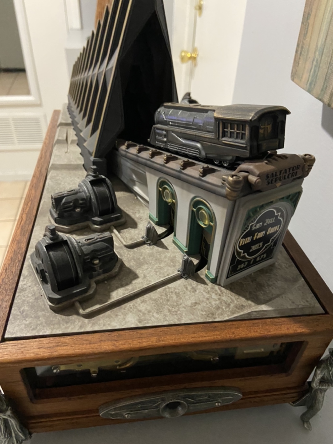 The Great Train Robbery Musical Music Box - photo 2