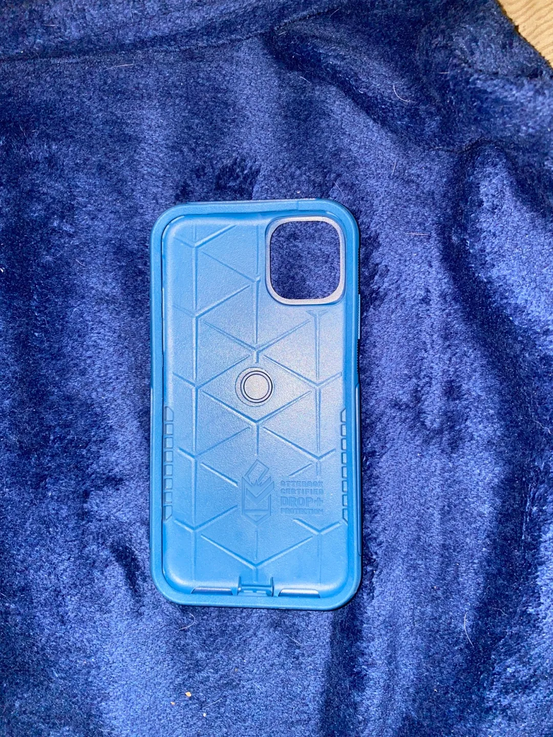 OtterBox Defender Series Case for iPhone 11 image indicator(2)