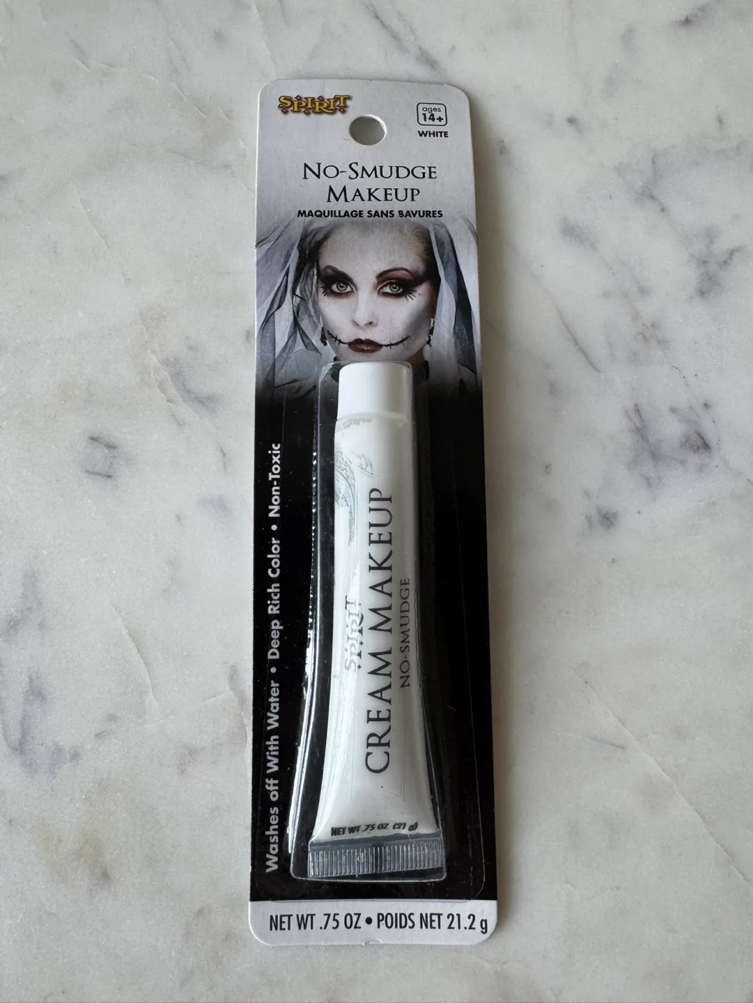 No-Smudge Cream Makeup - White e #freecycle thumbnail