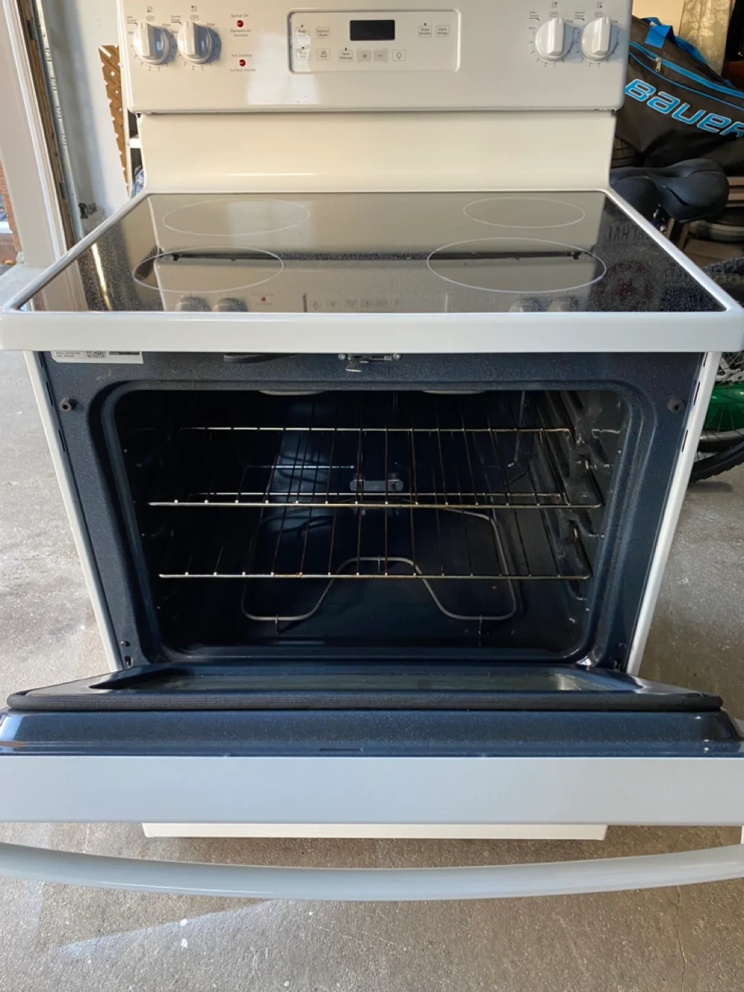 GE Electric Glass-top Stove image indicator(4)