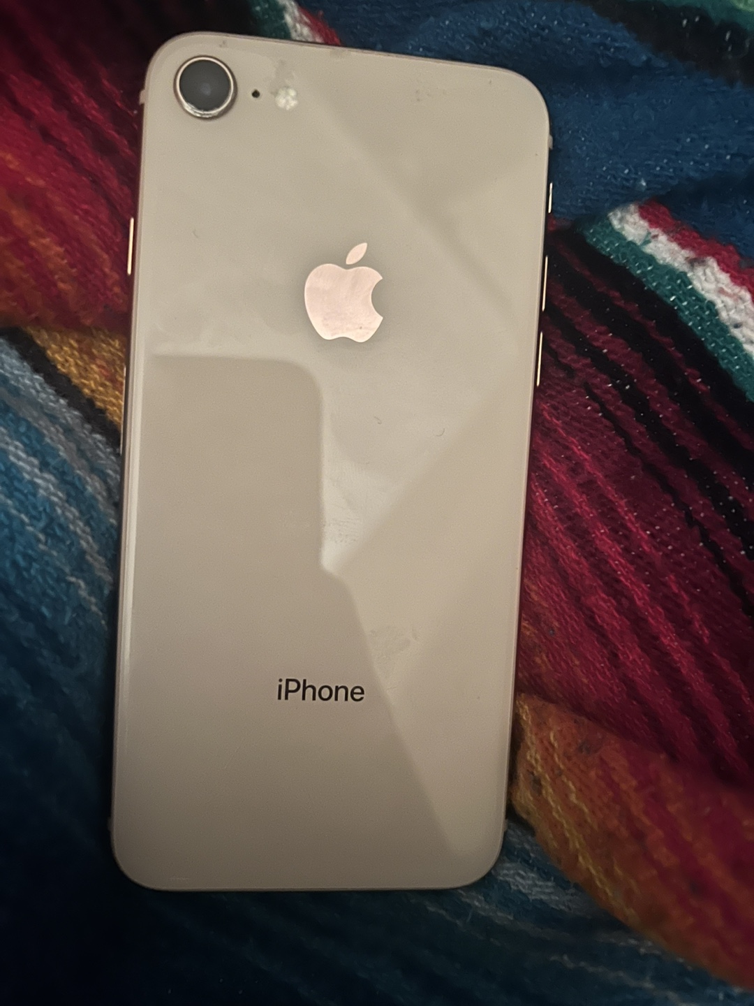 iPhone 8 Gold - photo 2
