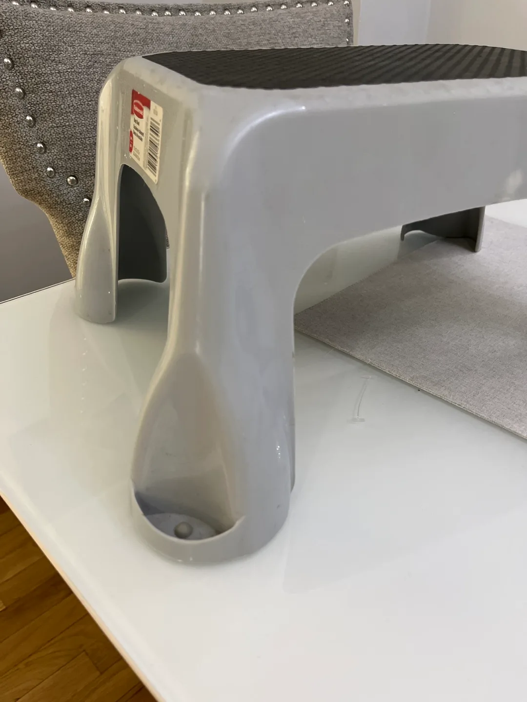 Rubbermaid Step Stool image indicator(3)