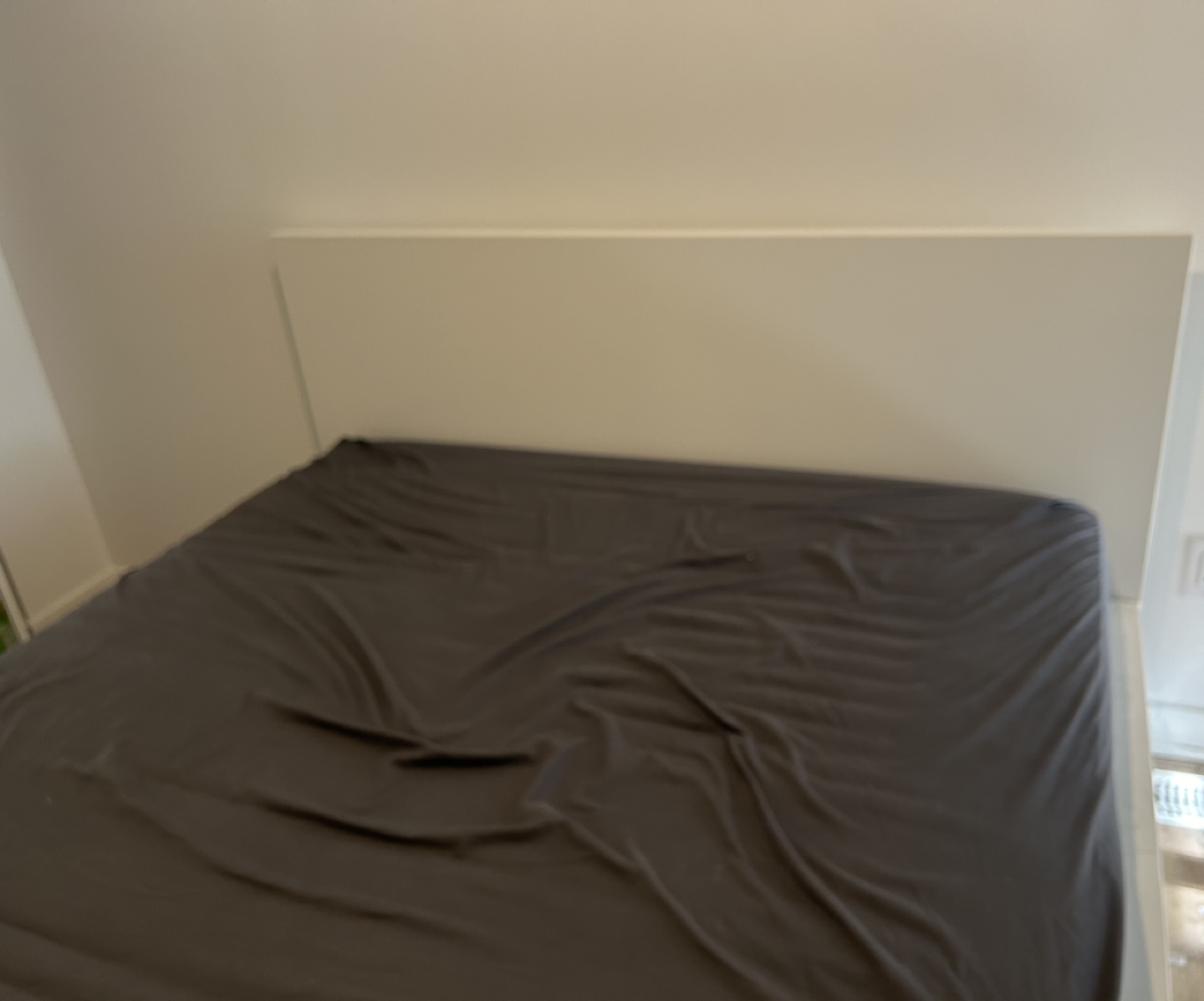 Queen Size Bed Frame with Headboard and 4 Storage drawers