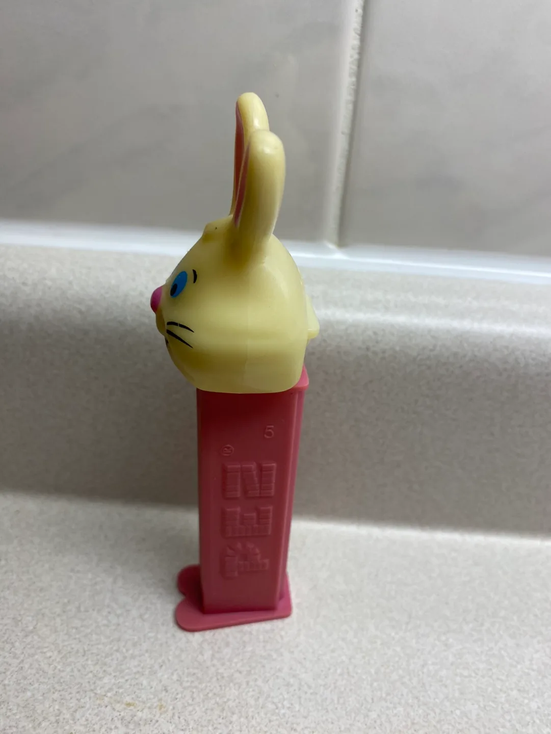 Vintage Pez Dispenser - Bunny image indicator(2)
