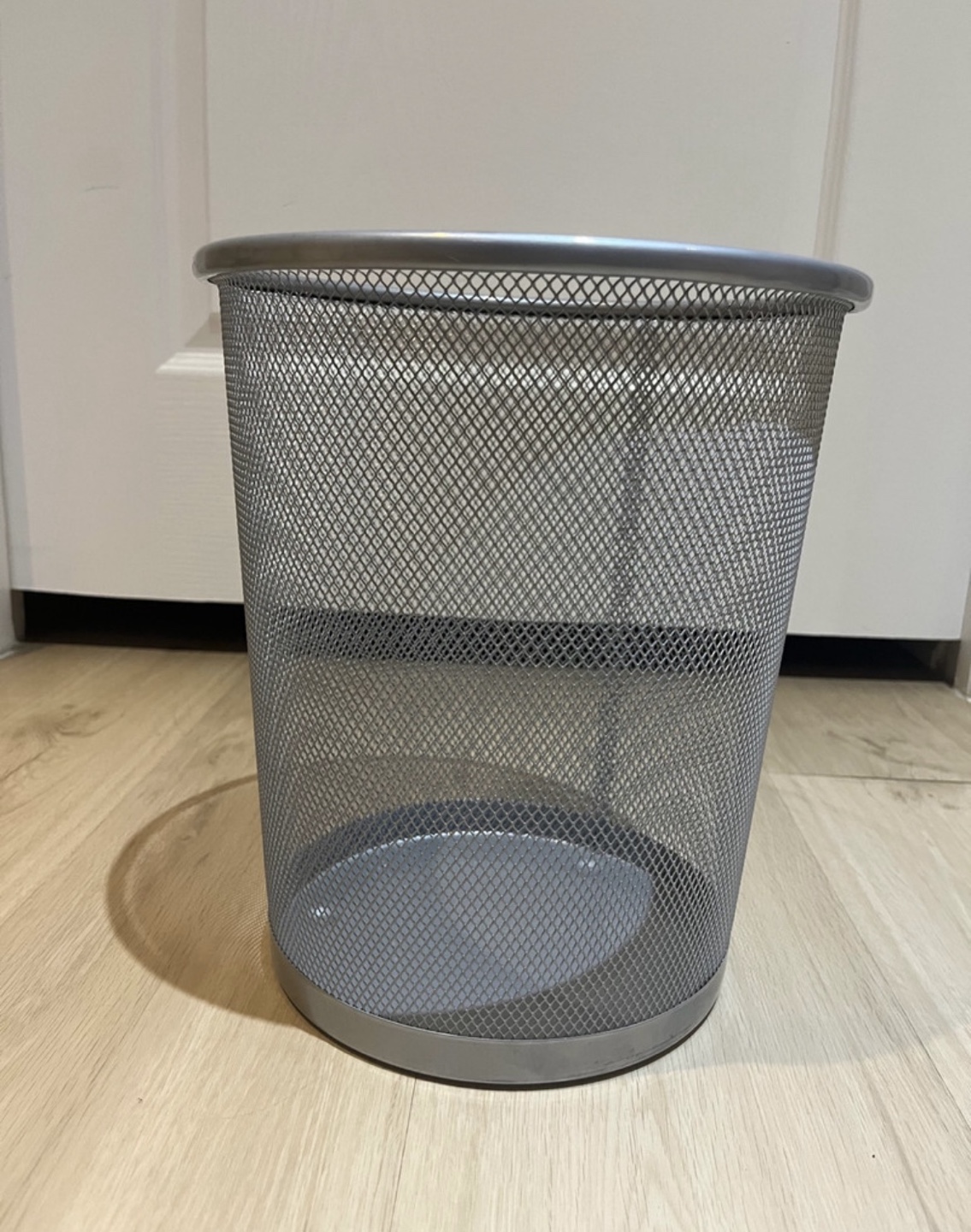 Metal Office Style Trash Bin