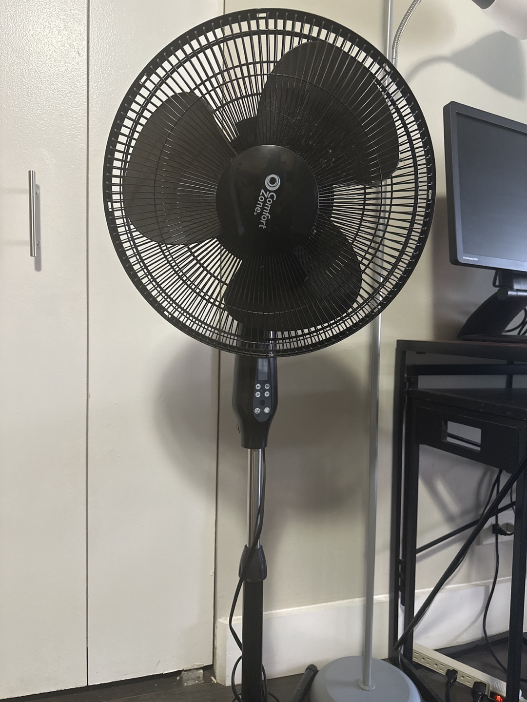 Comfort Zone Oscillating Stand Fan #freecycle
