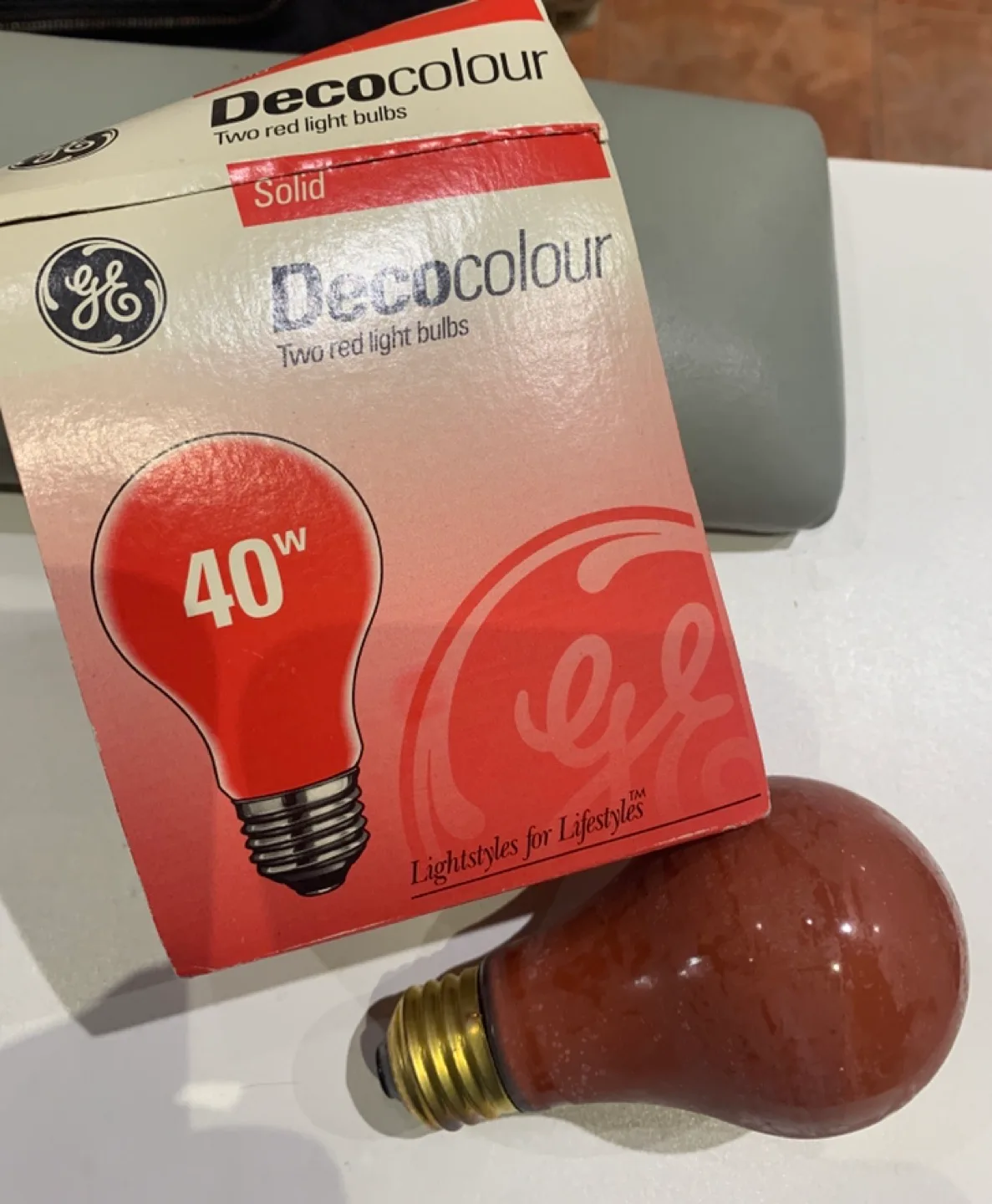 GE Decocolour Red Light Bulb image indicator(2)