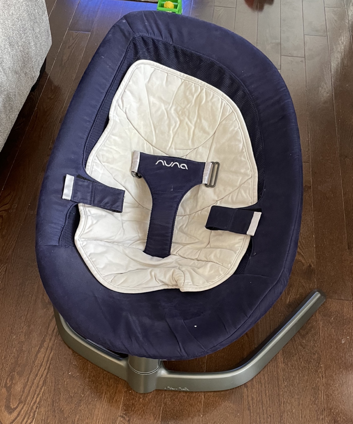 Nuna Leaf Baby Rocker
