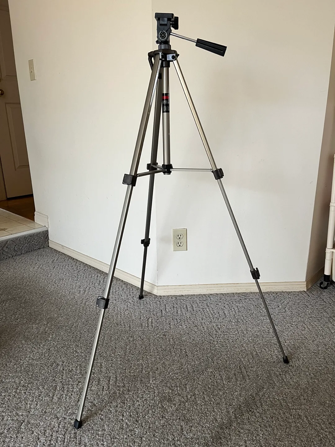 Camera Tripod (New) image indicator(2)