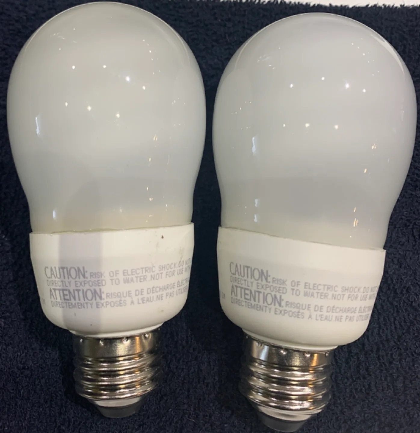 2x Philips Soft White Light Bulbs image indicator(2)