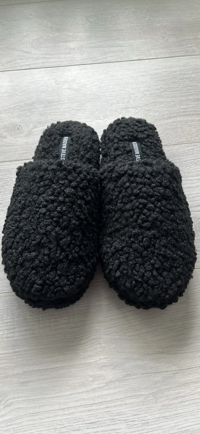 Steve Madden Black Fuzzy Slippers image indicator(3)