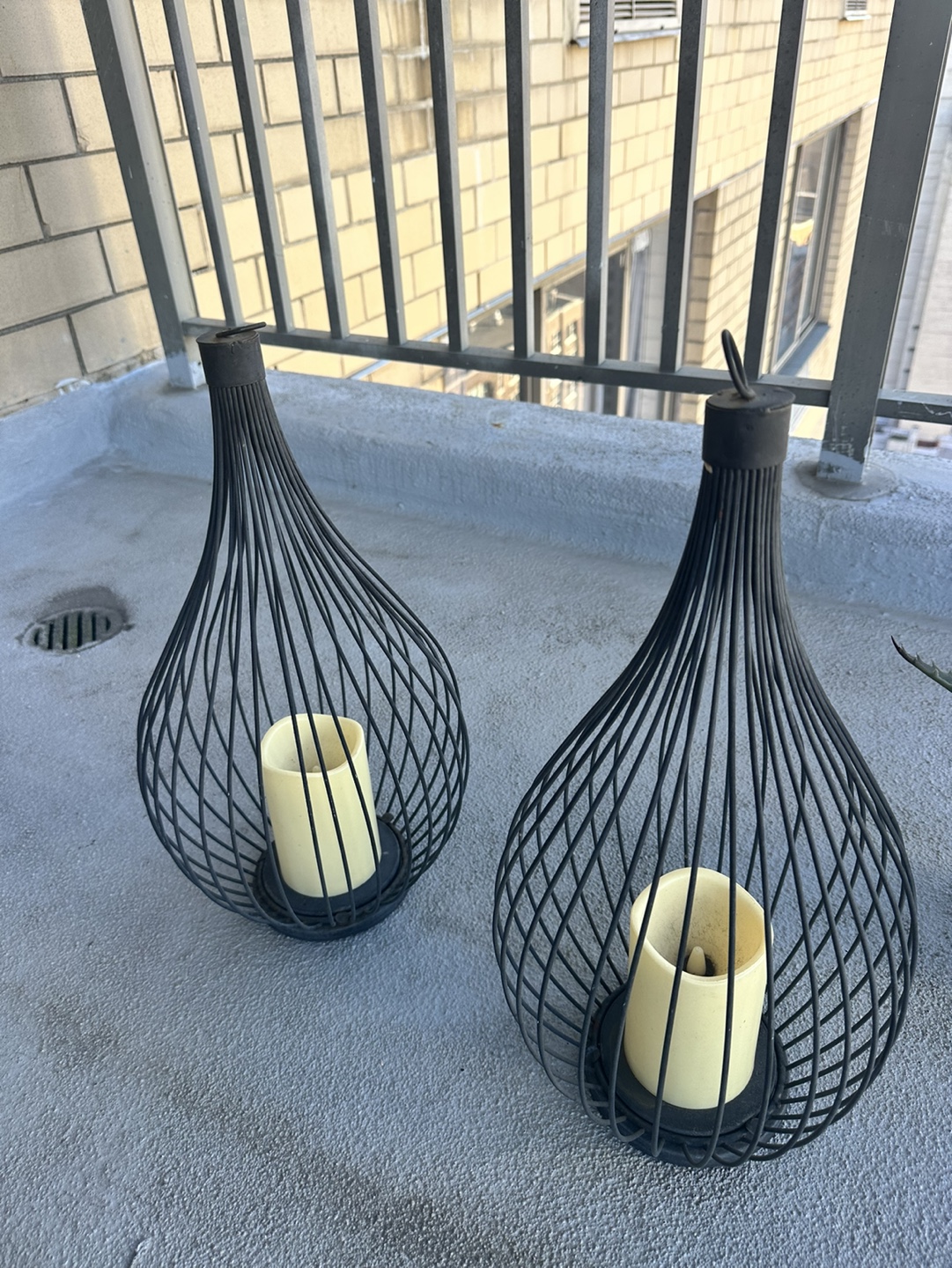 Black Metal Candle Lanterns Set of 2 - photo 2