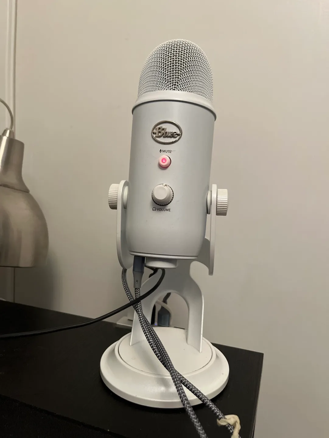 Blue Yeti USB Microphone - White thumbnail
