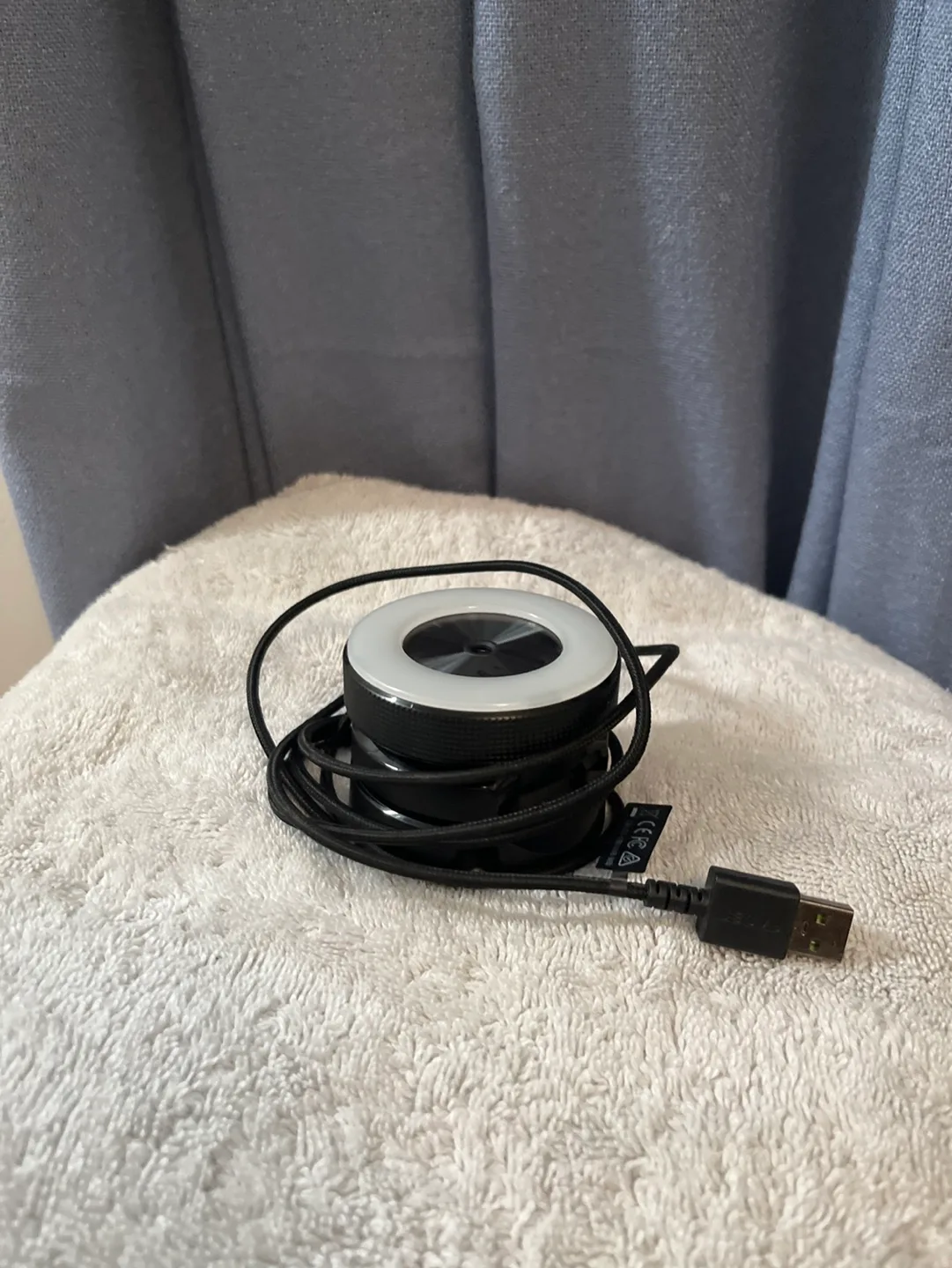 Razer Kiyo Streaming Webcam with Illumination thumbnail