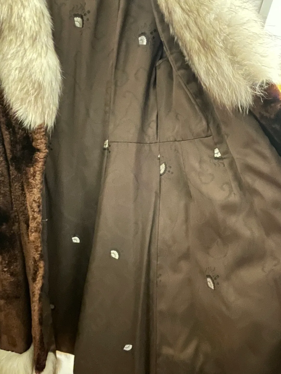 Vintage Furs by Leonard Fur Coat image indicator(7)