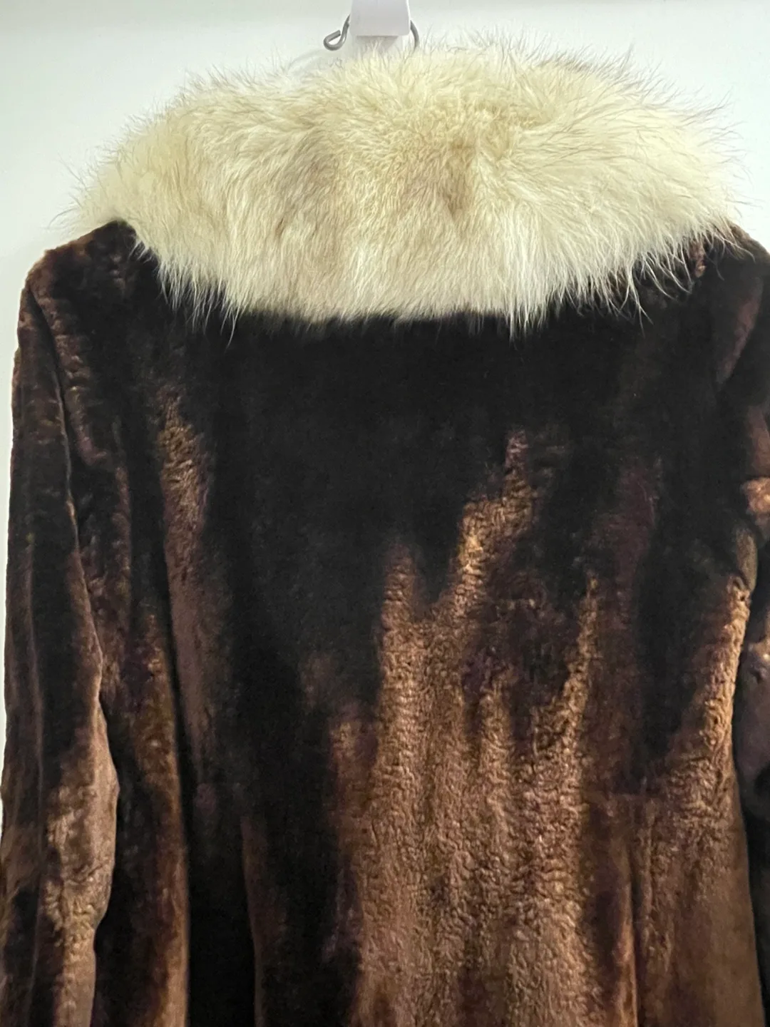 Vintage Furs by Leonard Fur Coat image indicator(9)