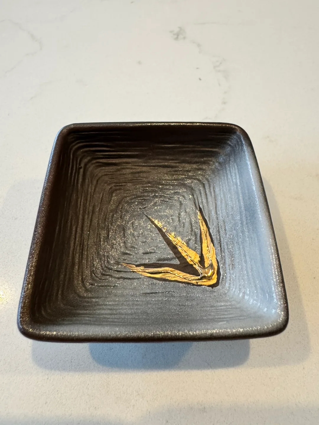 Brand New 2.4” Sq. Brown Sauce Dish w/ Gold Leaf Pattern (50pcs) thumbnail
