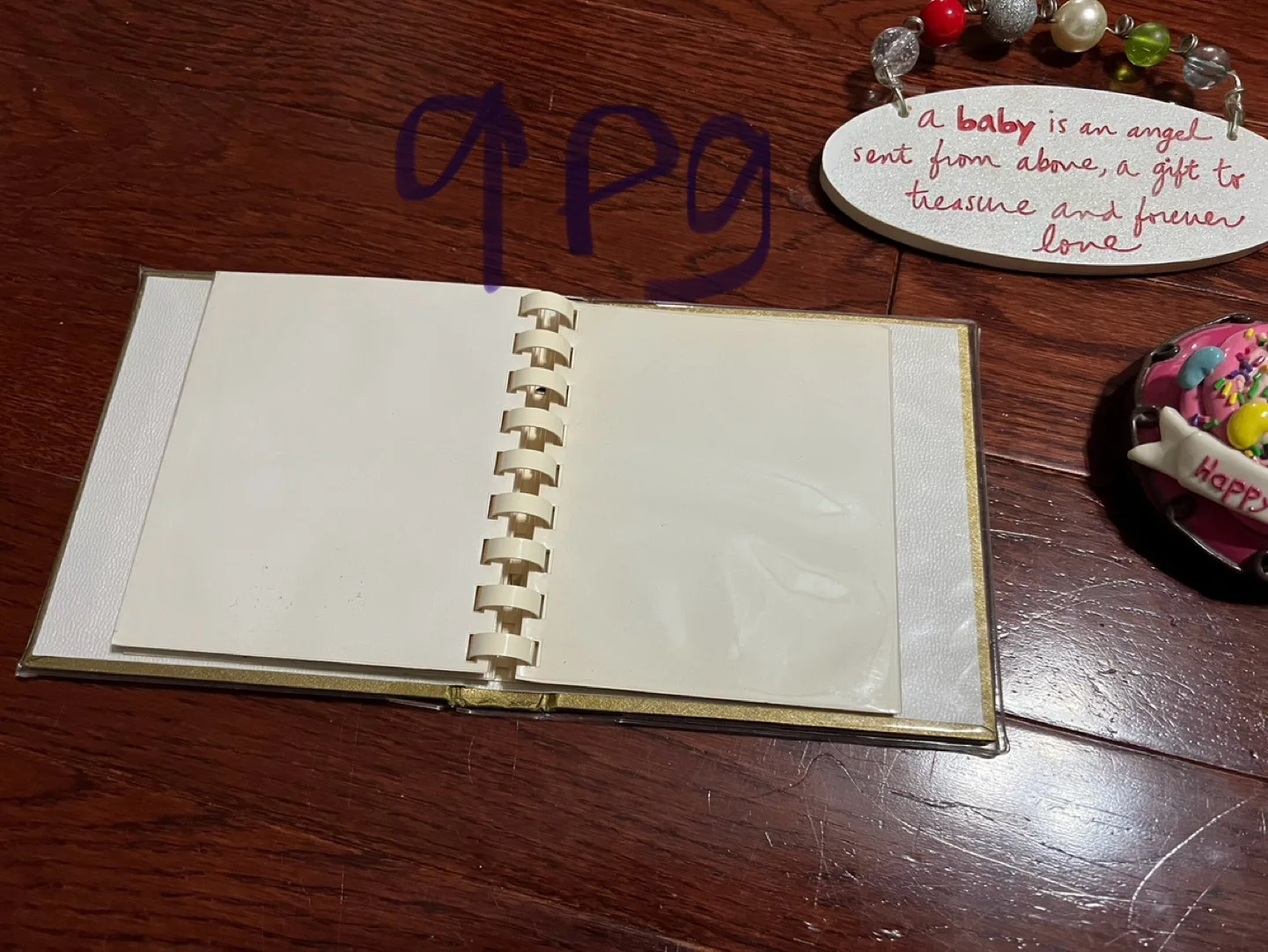 Photo album and baby decor #freecycle image indicator(2)