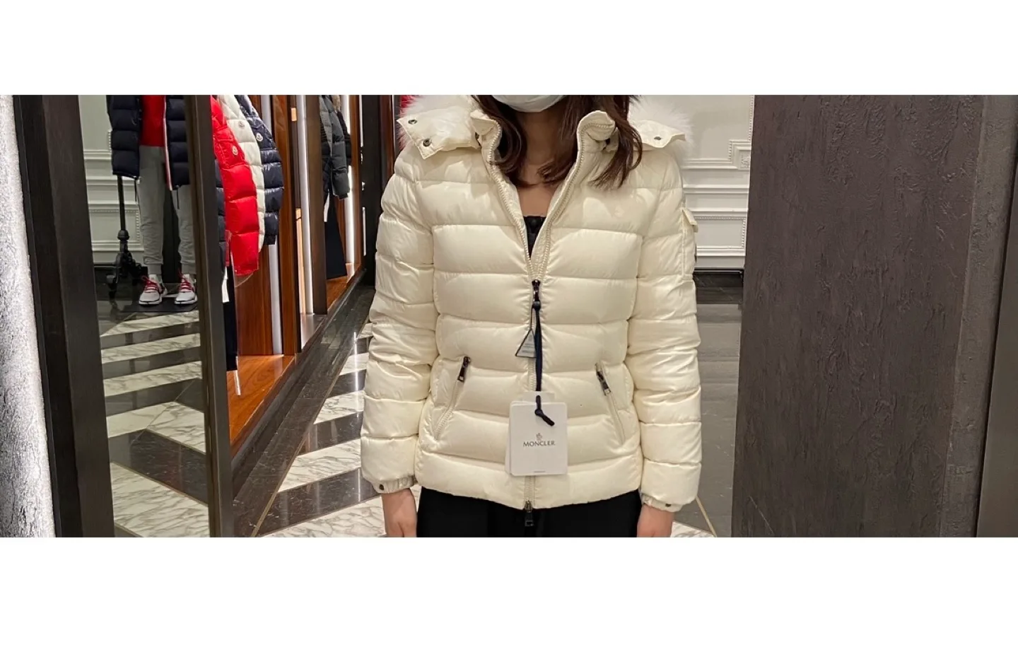 Moncler White Down Jacket image indicator(2)