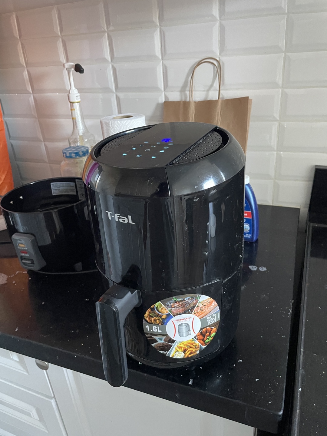 T-Fal Compact Air Fryer - photo 4
