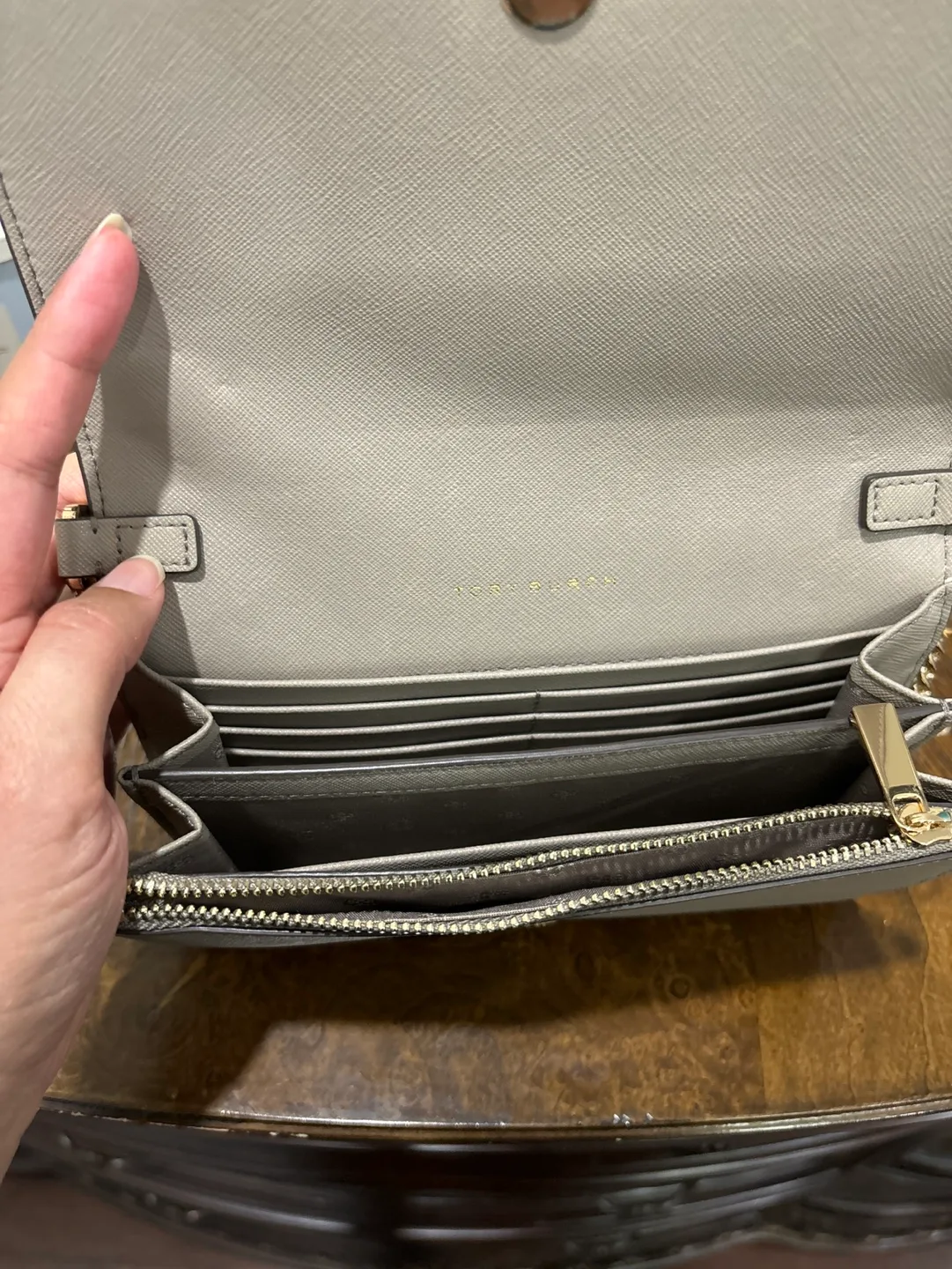 Tory Burch Chain Wallet image indicator(2)