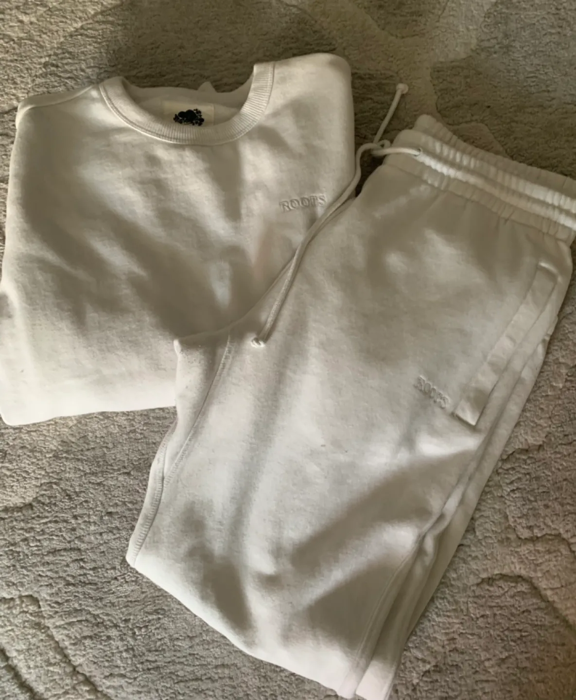 Roots cream Sweatsuit Size Small image indicator(2)