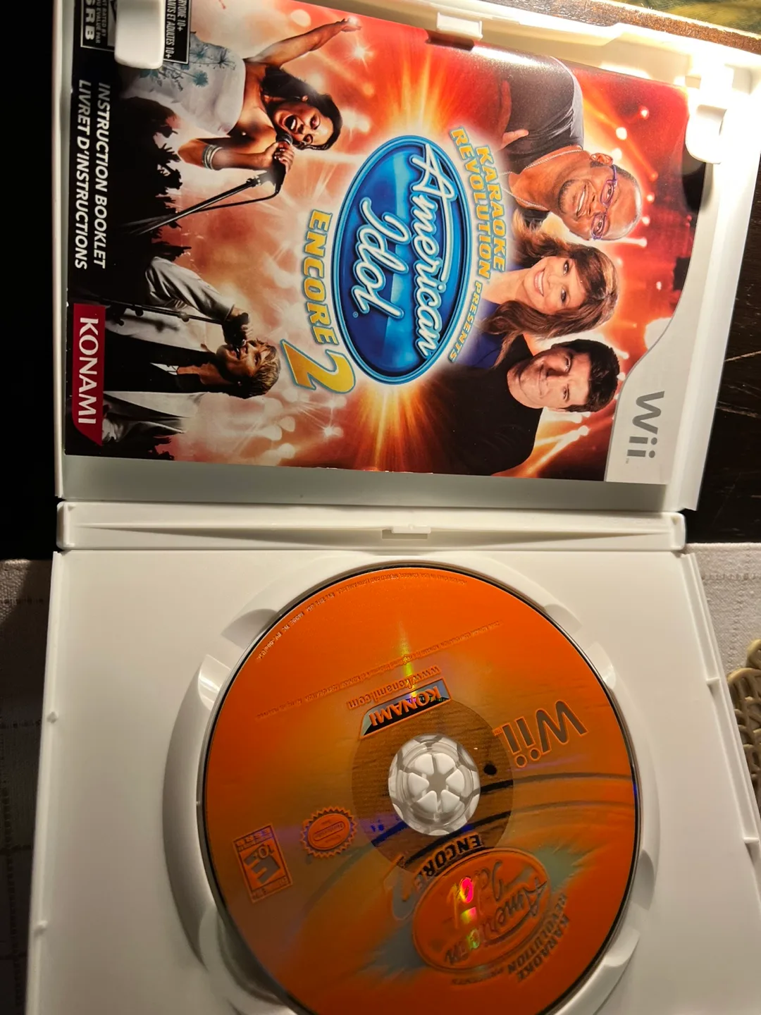 Karaoke Revolution Presents American Idol Encore 2 for Wii image indicator(3)