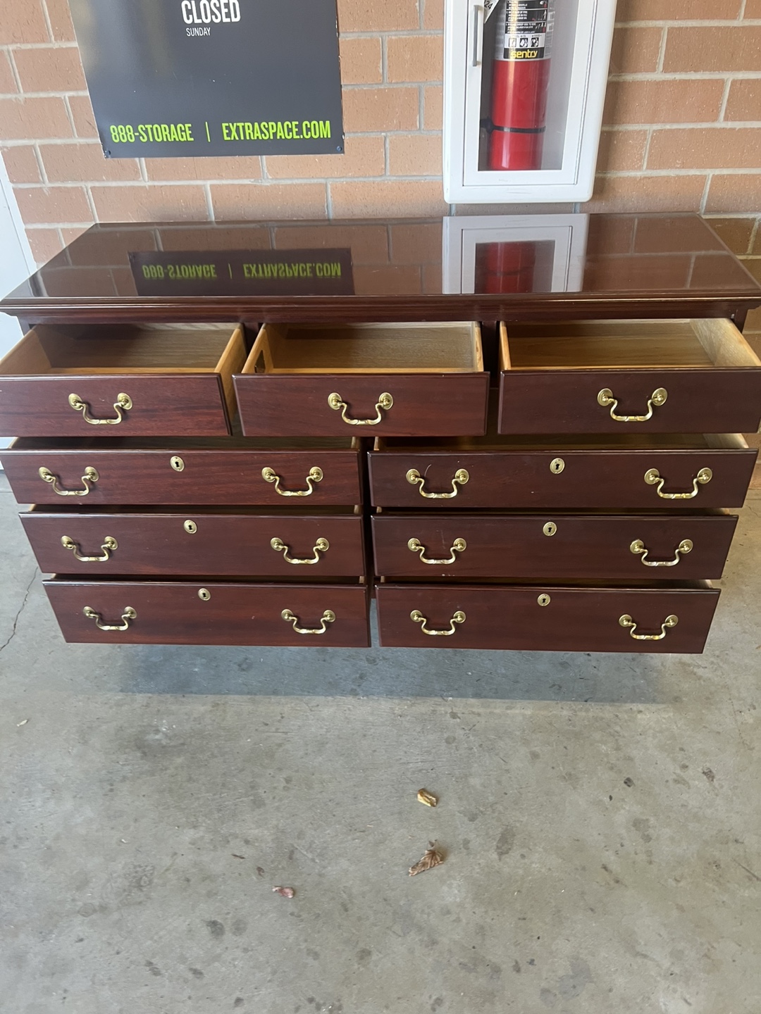 Lexington 9 Drawer Dresser - photo 3