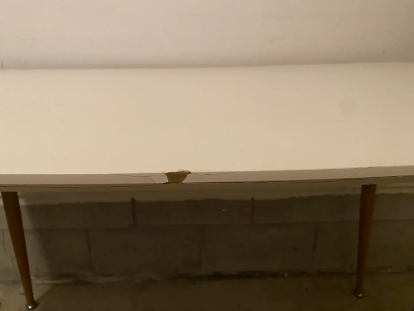 White Table image indicator(2)