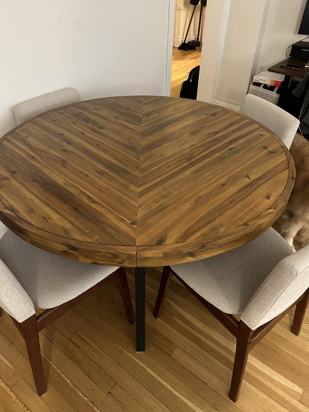 Round Wood Dining Table - photo 4
