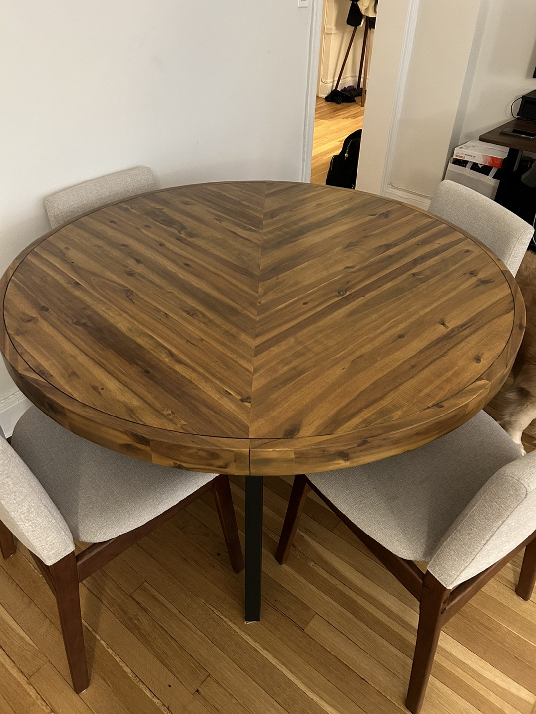 Round Wood Dining Table