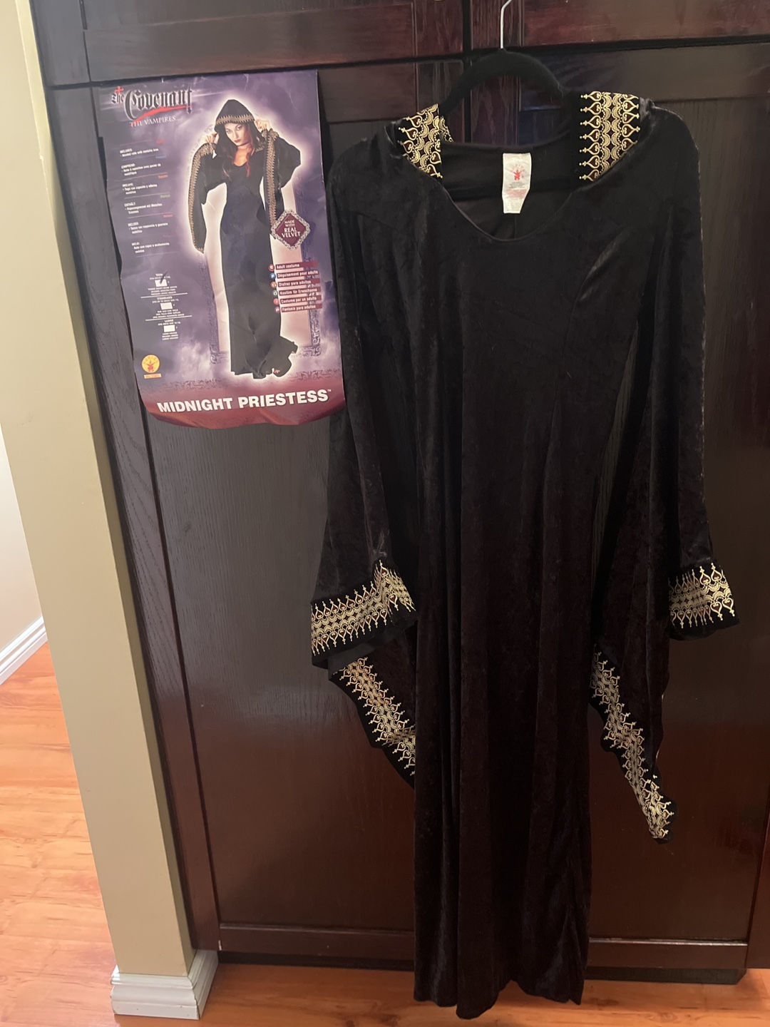 Vampire / Midnight Priestess