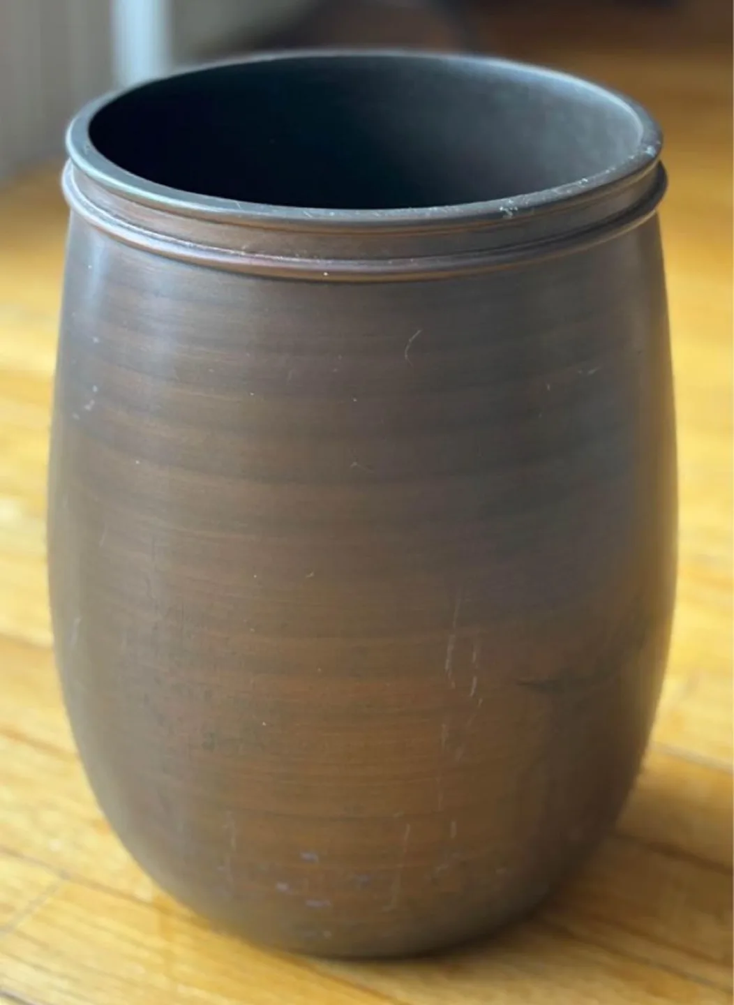 Bronzed Brown Ceramic Waste Basket image indicator(2)
