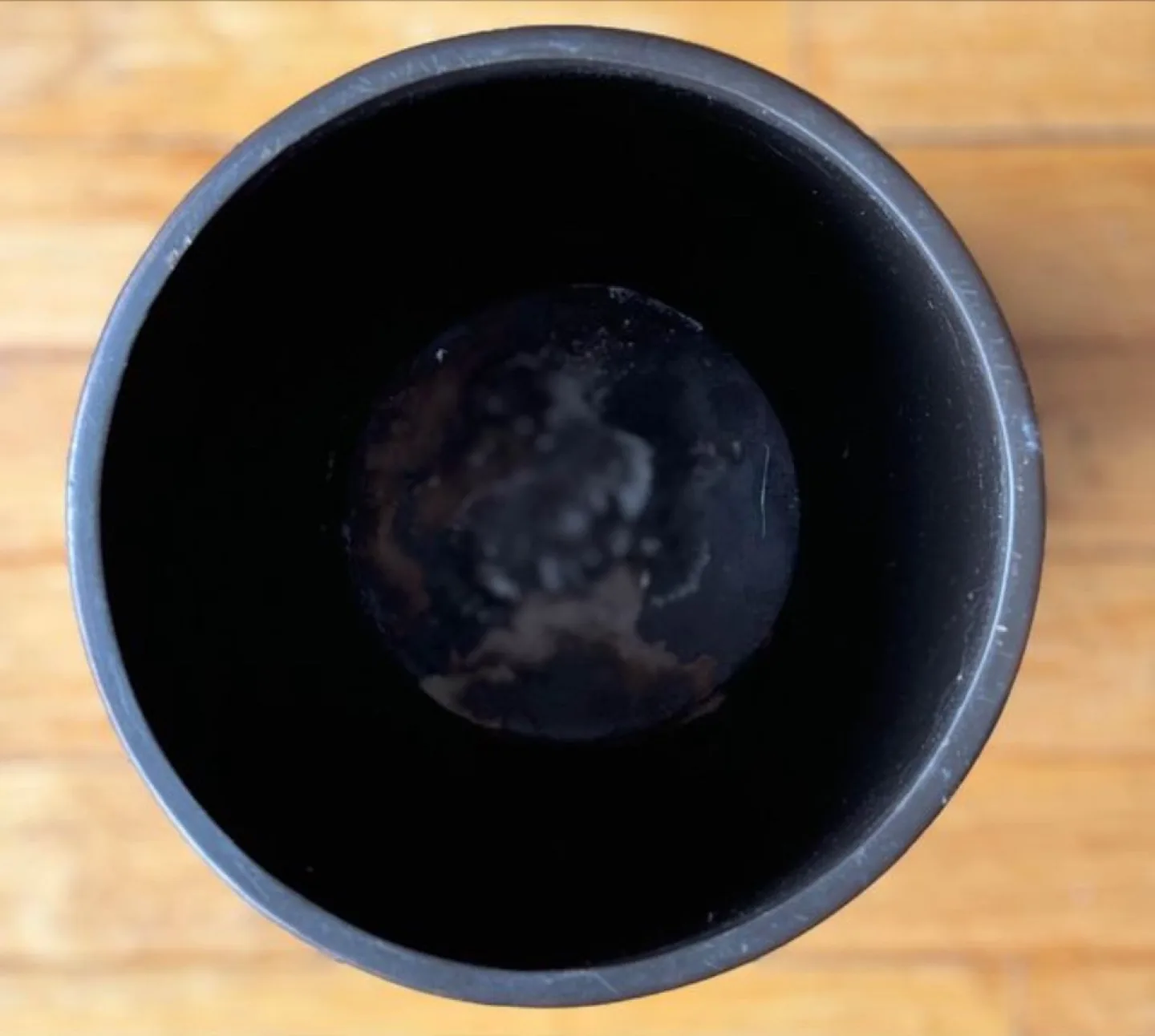 Bronzed Brown Ceramic Waste Basket image indicator(3)