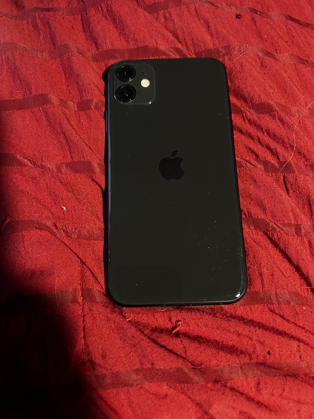 iPhone 11 - photo 2