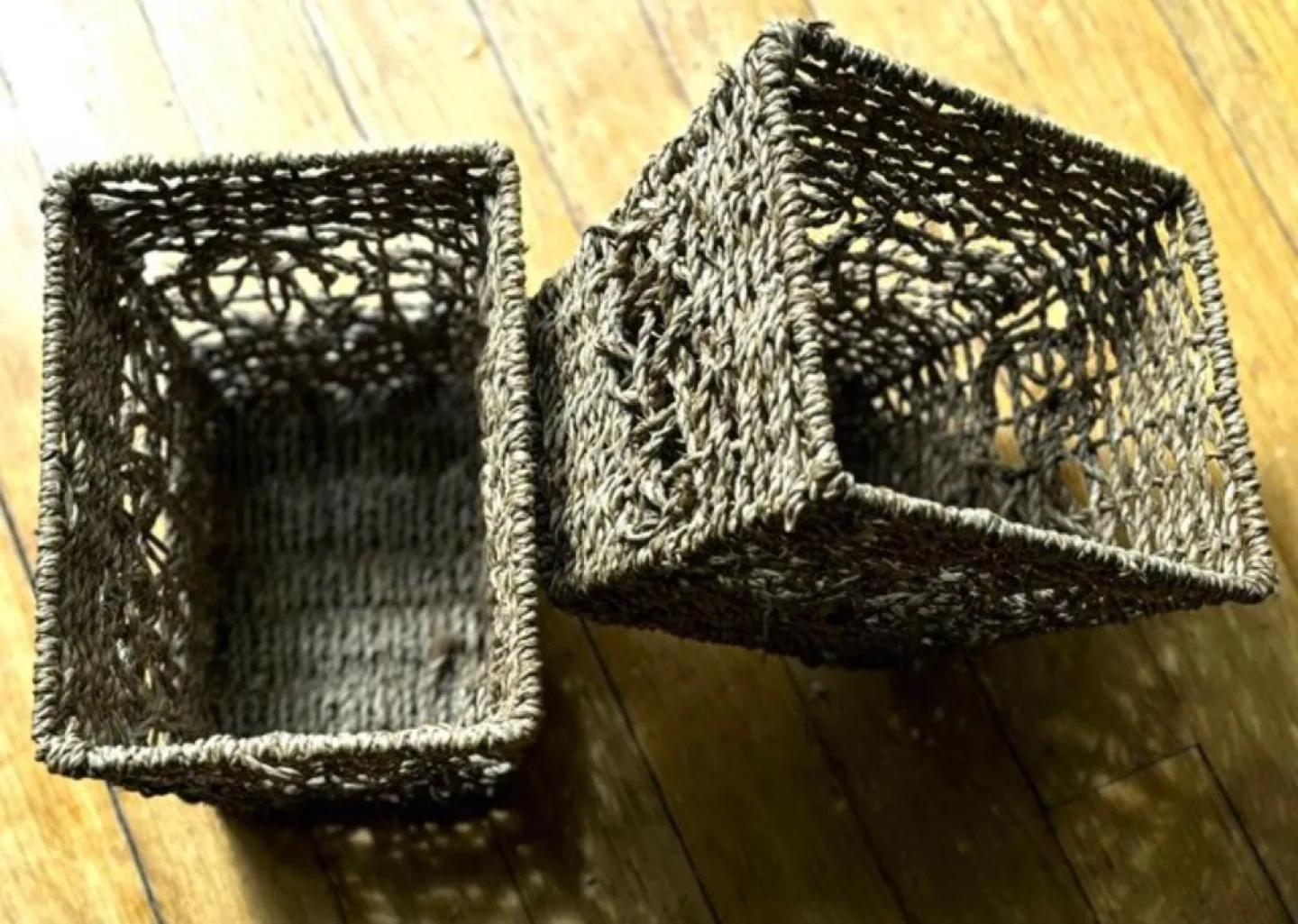 Small Wicker Decorative Baskets Set of 2 Like New image indicator(9)