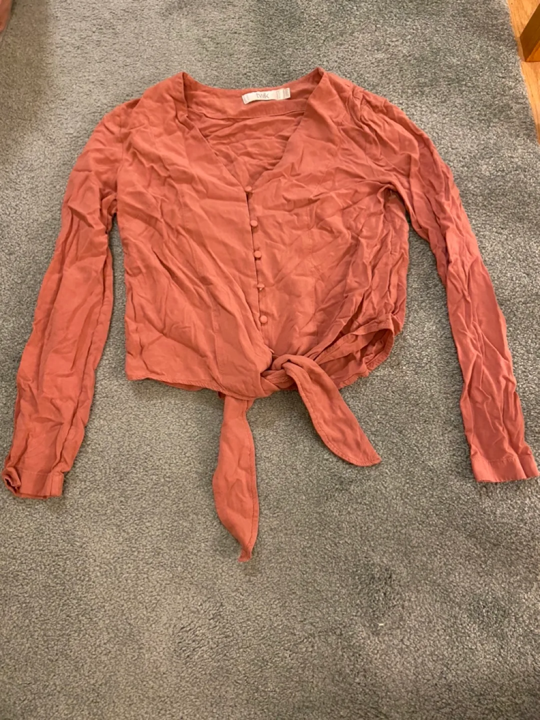 TWIK Button-up Tie Front Blouse #freecycle 🎃 thumbnail