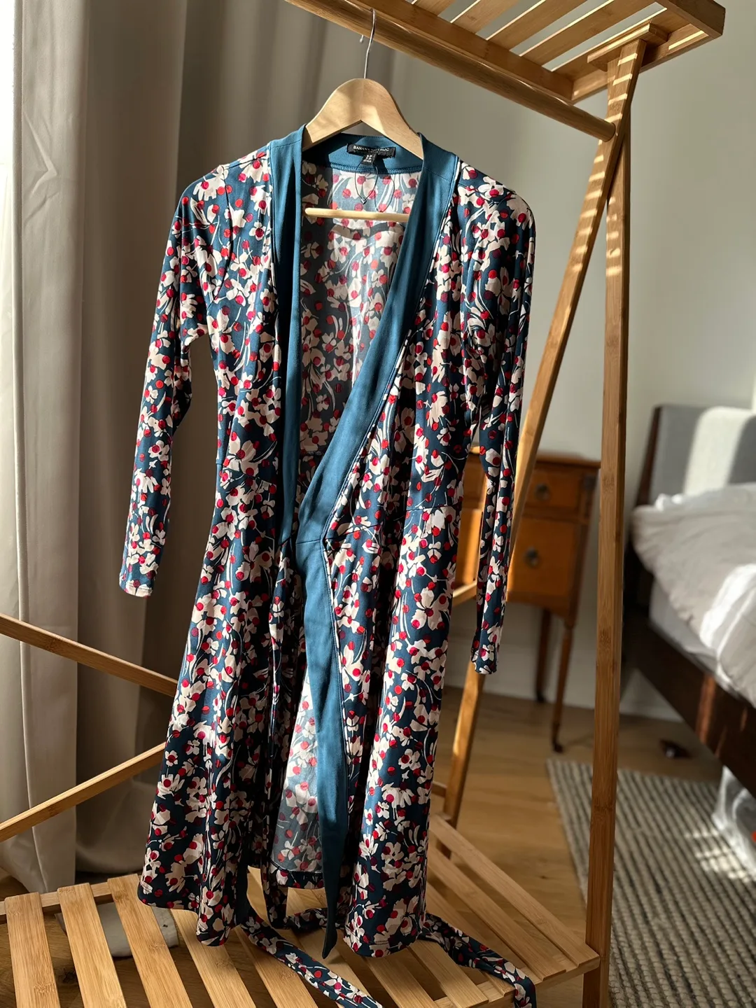 Floral Wrap Dress image indicator(4)