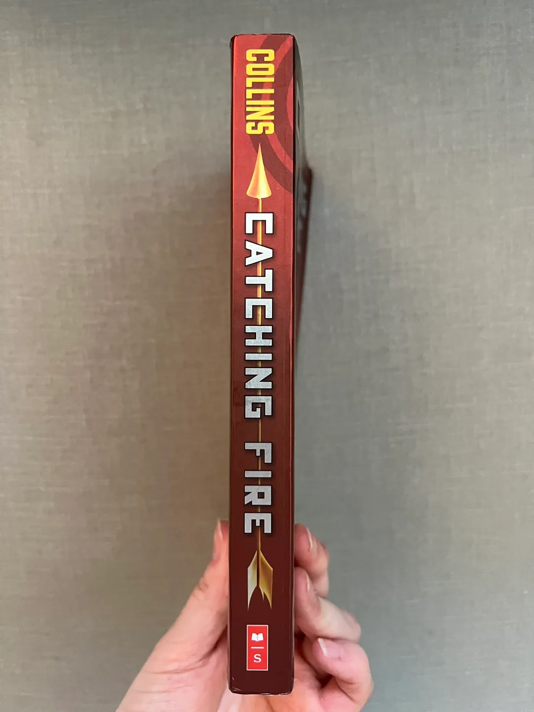 Catching Fire by Suzanne Collins image indicator(4)