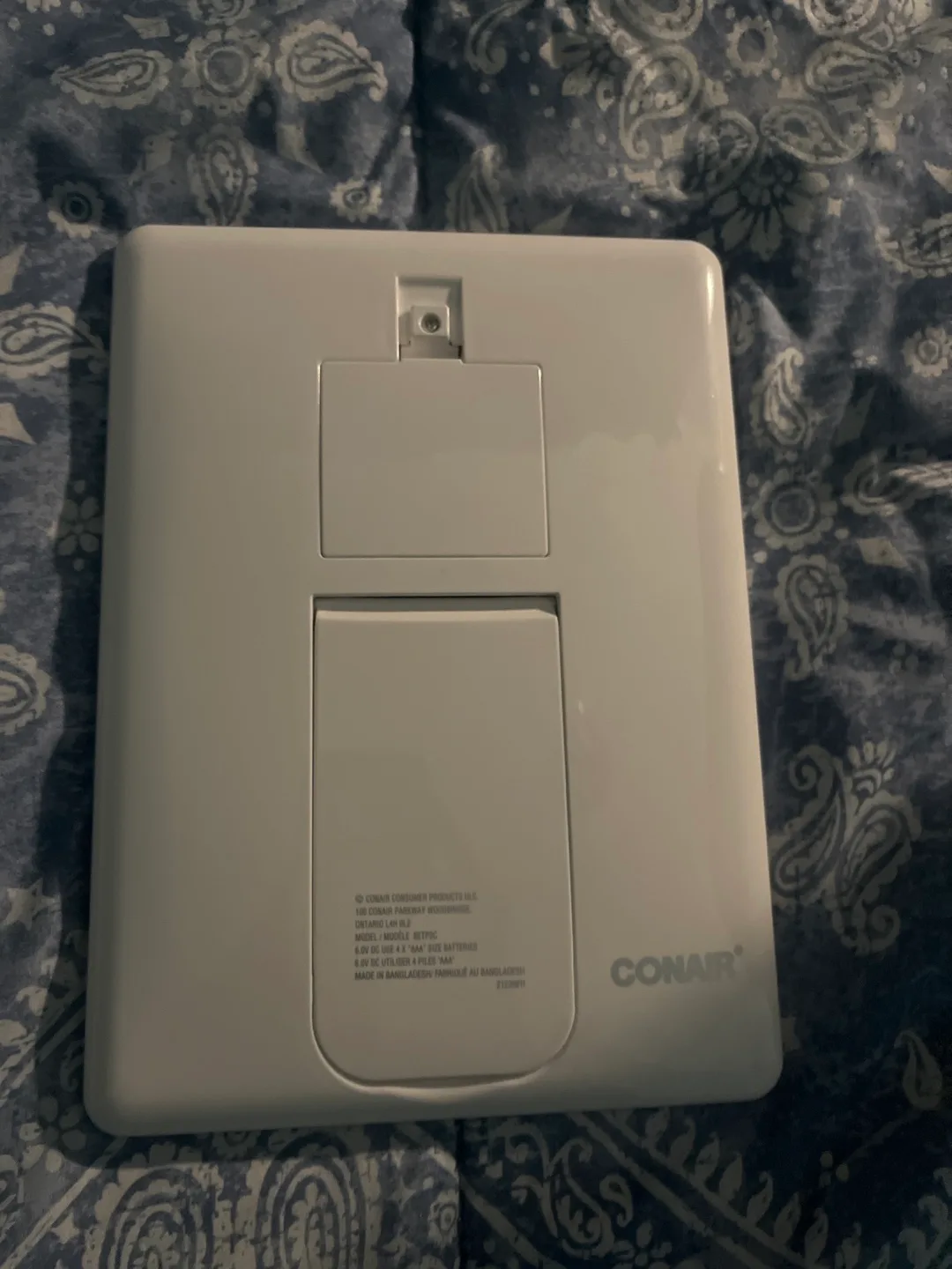 Conair Lighted Makeup Mirror image indicator(2)