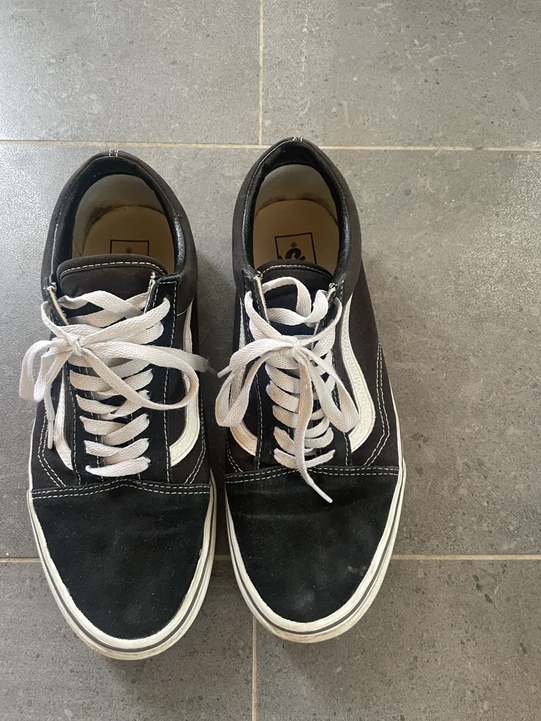 Free* Vans Old Skool Sneakers