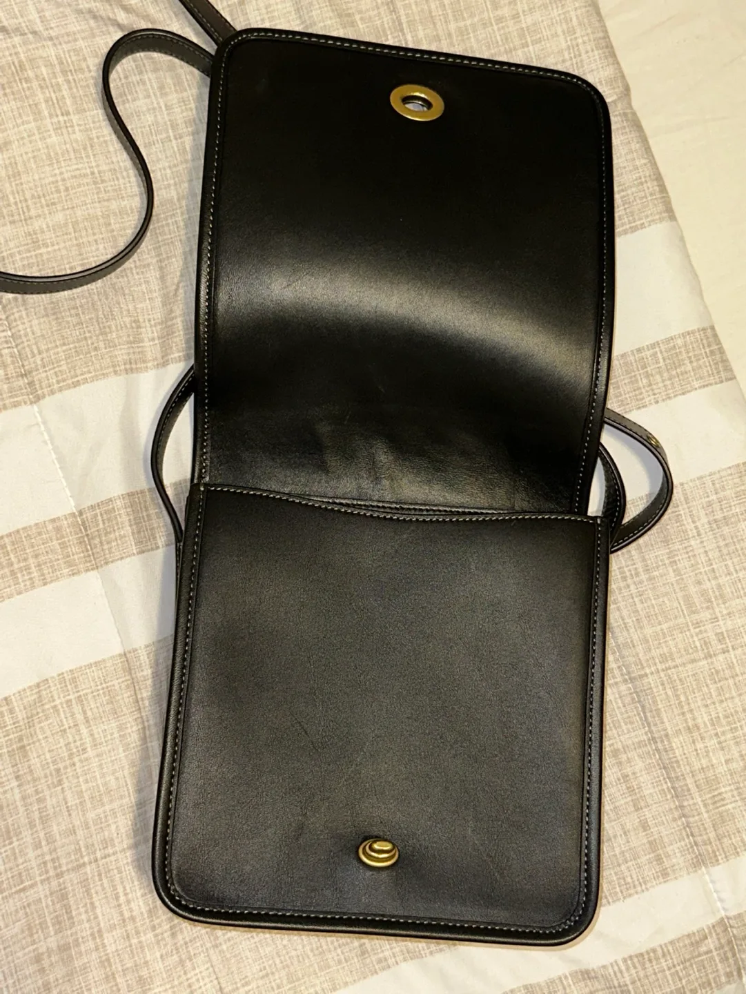 Coach Black Leather Crossbody Bag *ChristmasSelling* image indicator(2)