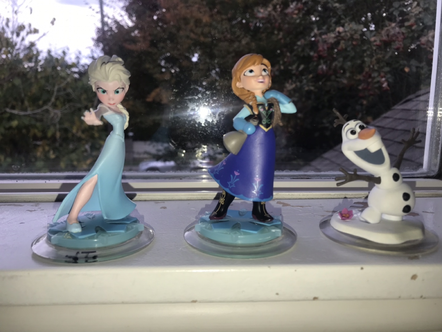 Disney Infinity Frozen Figures Elsa Anna and Olaf.