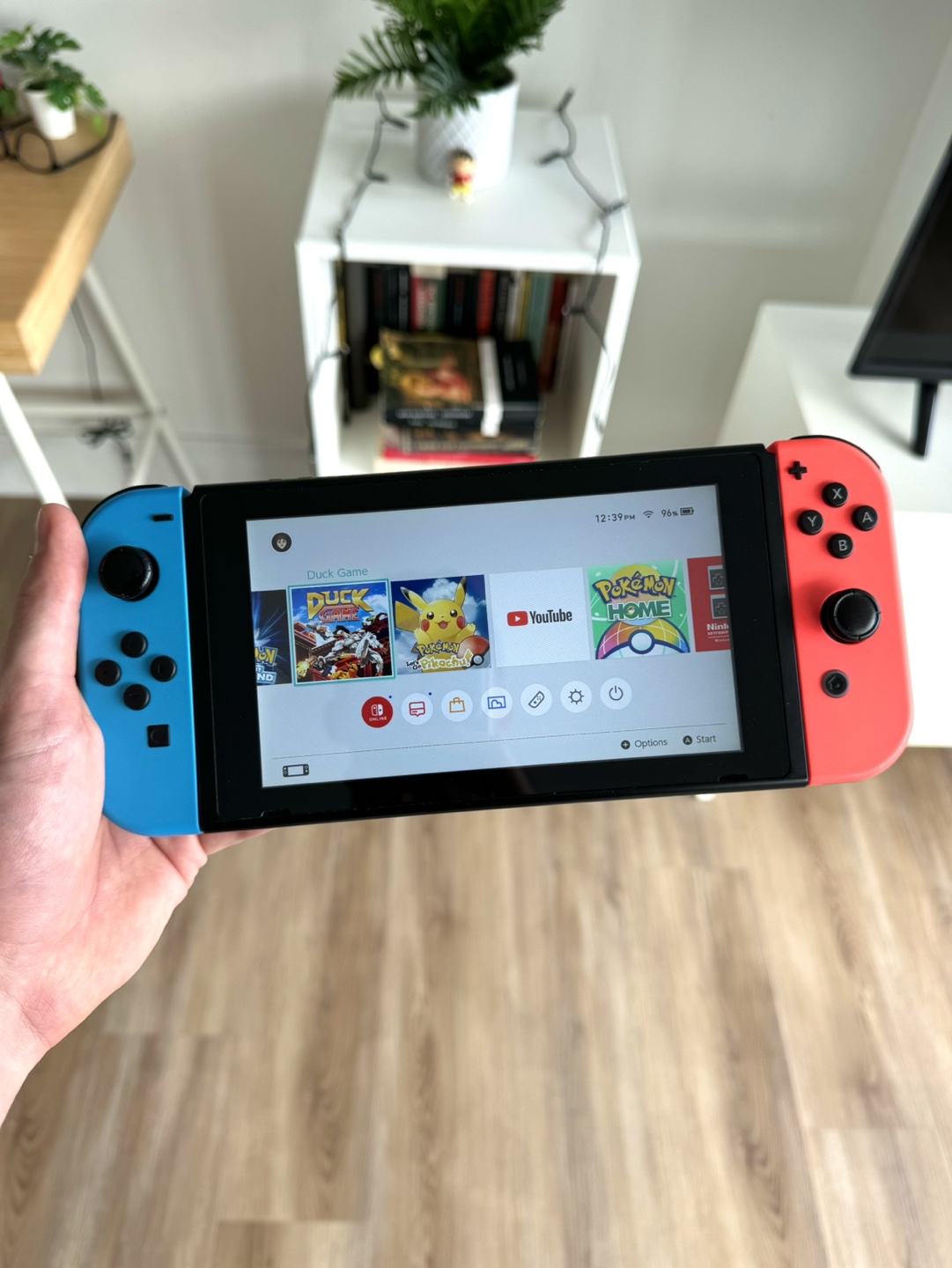 Nintendo Switch + Mario Kart 8