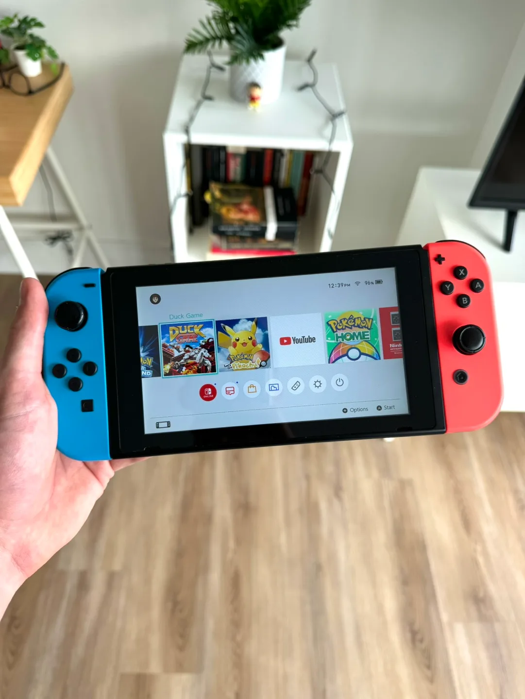 Nintendo Switch + Mario Kart 8 thumbnail