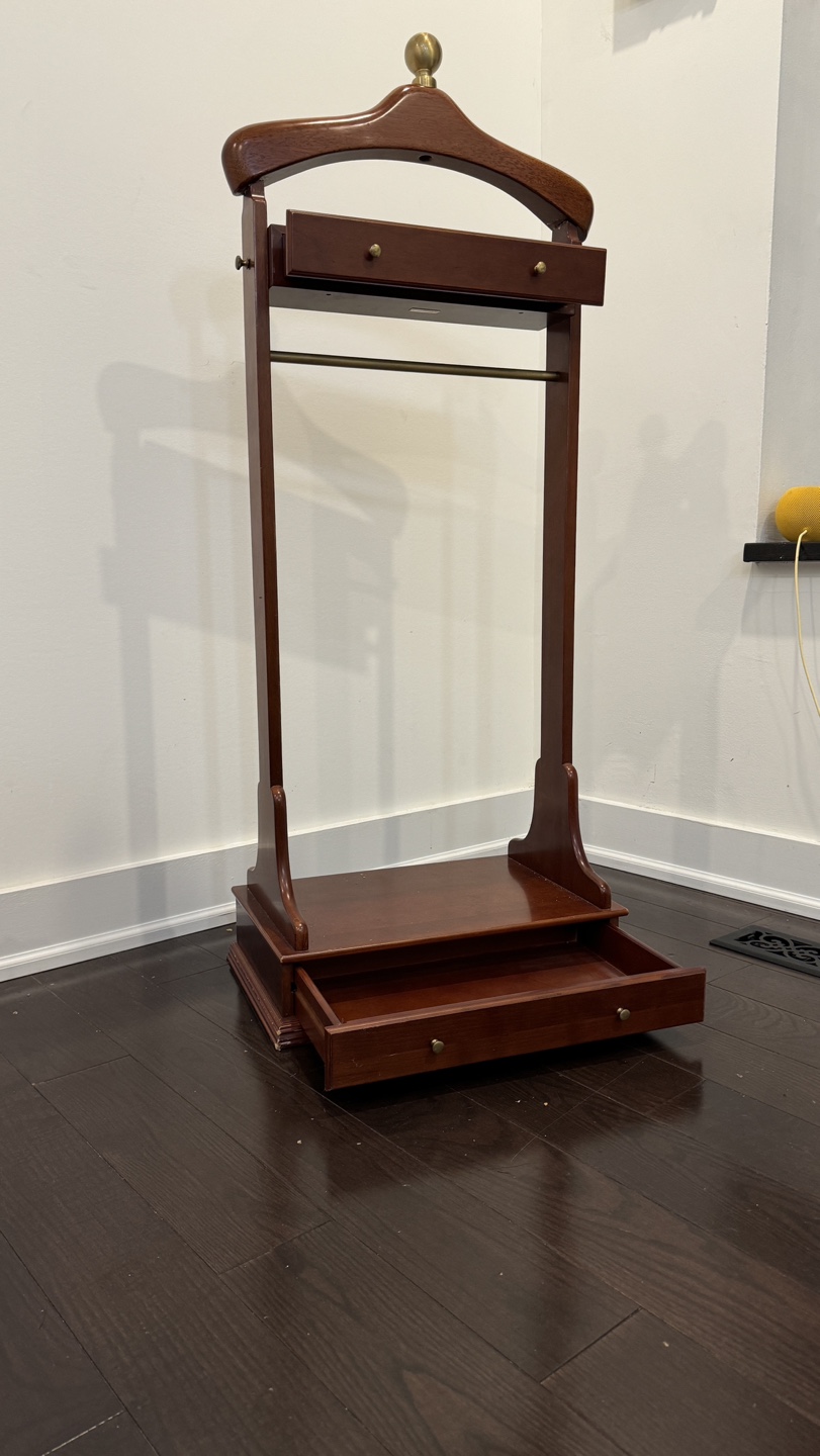 Wooden Valet Stand - photo 4