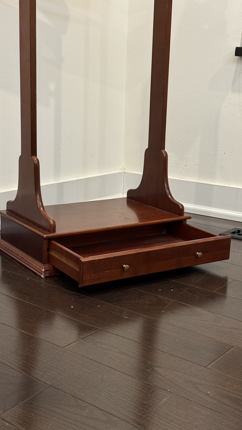 Wooden Valet Stand - photo 2
