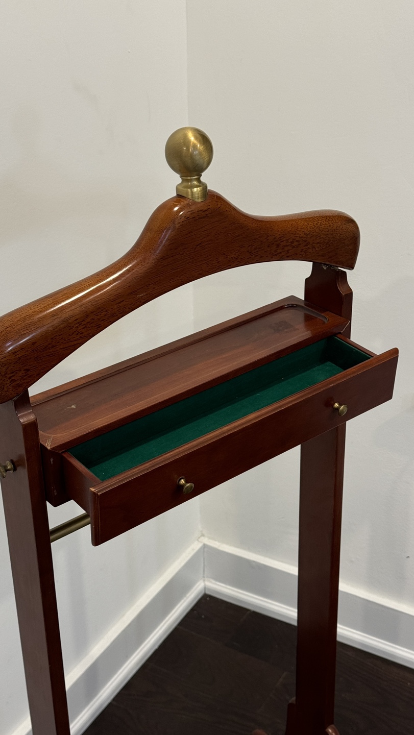 Wooden Valet Stand - photo 3