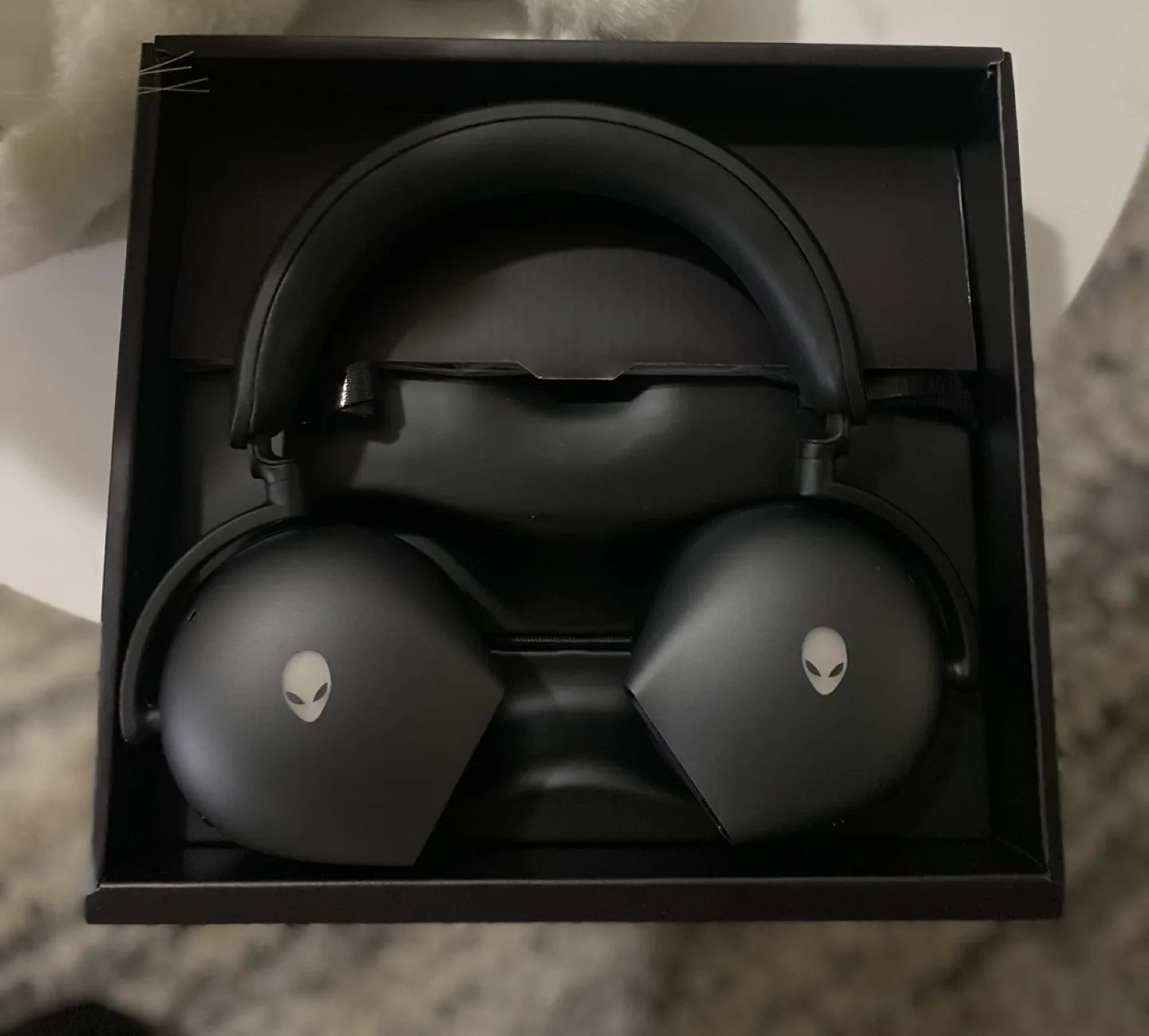 Alienware Tri-Mode Wireless Gaming Headset - AW920H image indicator(7)